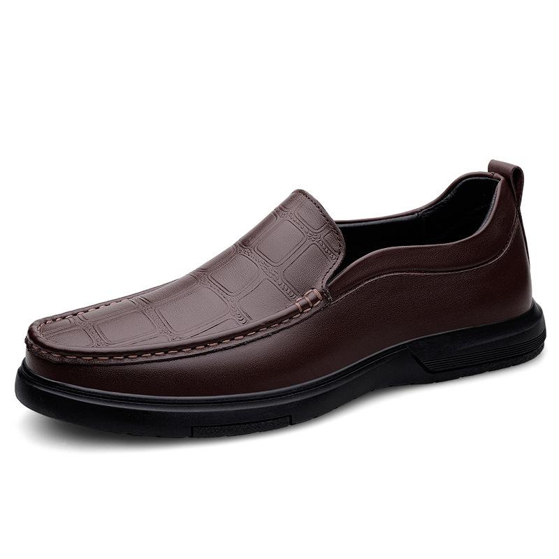 

Men s shoes large size business leather shoes men s spring and summer casual shoes leather foot loafers men s one-pedal lazy shoes 44 коричневый