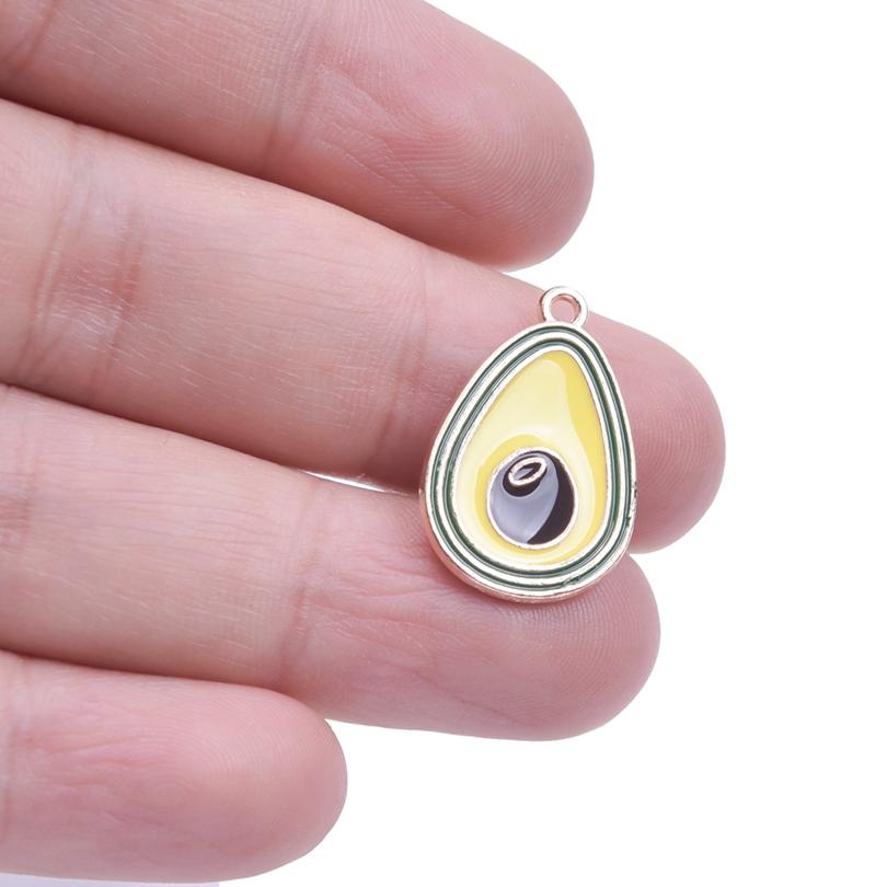 20 Stück Lebensmittel-Accessoires Rote Erdbeere Kirsche Emaille-Anhänger Für Schmuckherstellung Großhandel Frucht Banane Avocado Anhänger Anhänger-Zubehör
