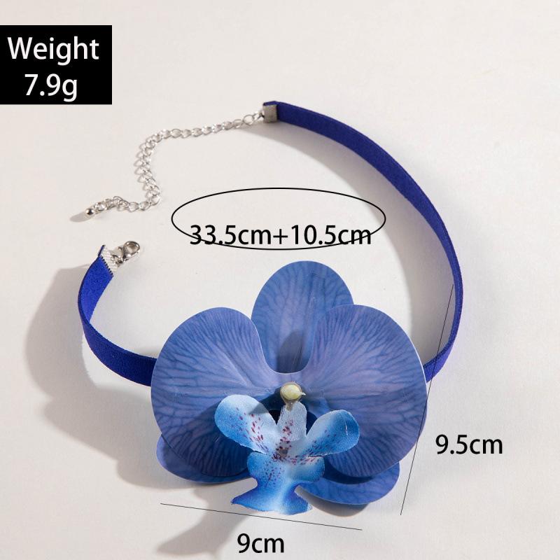 Party short feather collar temperament elegant three-dimensional white flower necklace necklace necklace women