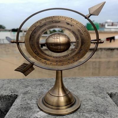 Messing-Armillar-Globus, Kugel-Armillar-Globus mit Sonnenuhr-Pfeil, Astrolabium-Armillar-Globus, gravierter Armillar-Globus, Tischdekoration, Weihnachtsgeschenk,