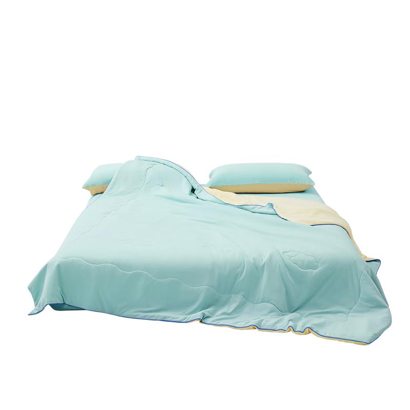 

LOVO Cool Touch Antibacterial Summer Quilt 150x200 cm