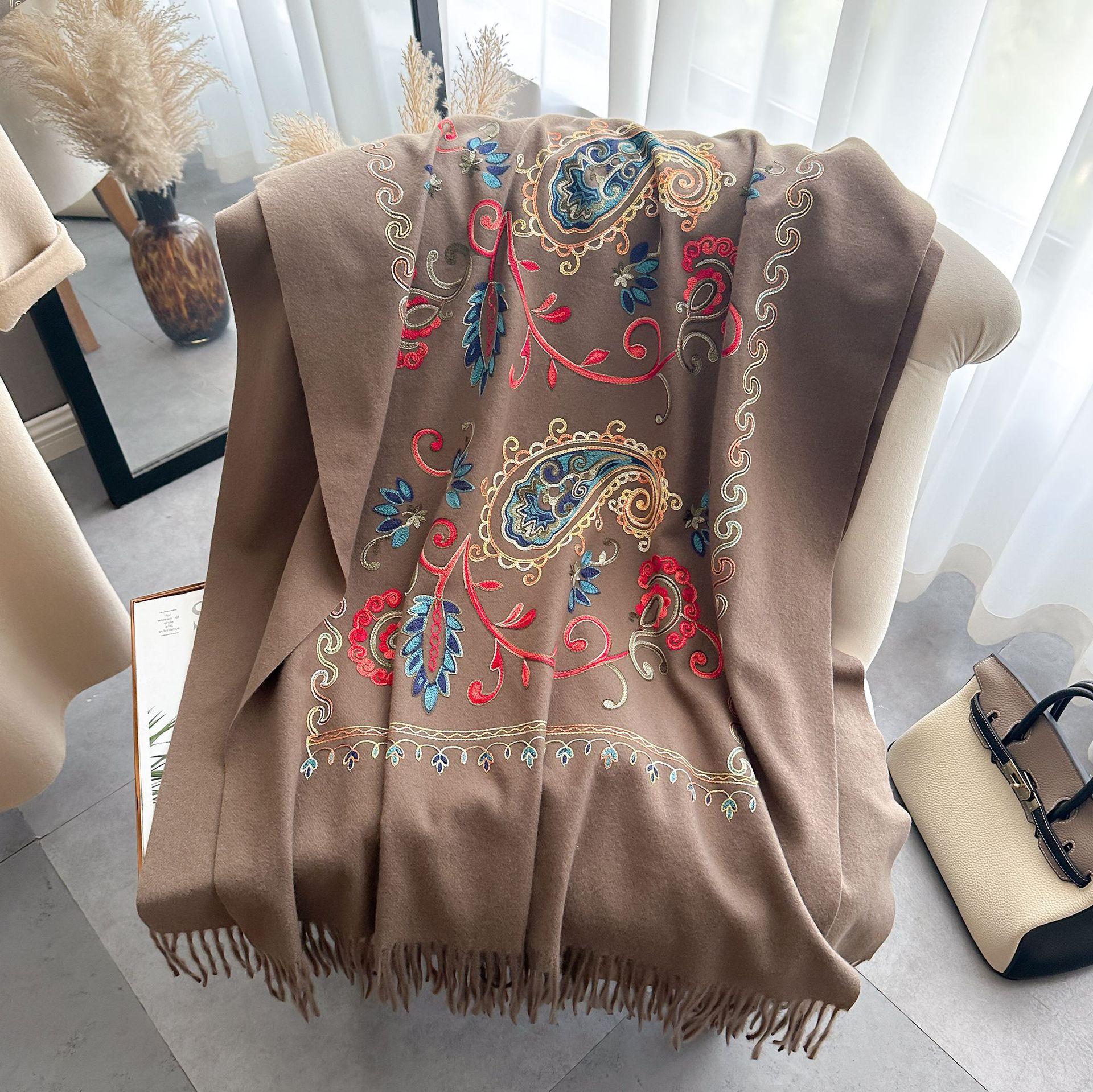 

Зимний теплый кашемировый шарф для женщин, с цветочной вышивкой, пашмина, одеяло, толстая шаль, накидка, шейный платок, элегантное пончо, буфанда 65X185cm