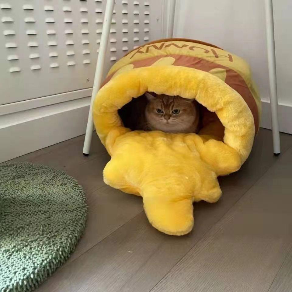 Calda Tana in Peluche Winnie the Pooh con Vasetto di Miele per Gatti e Cani - Design Carino Semi-Chiuso