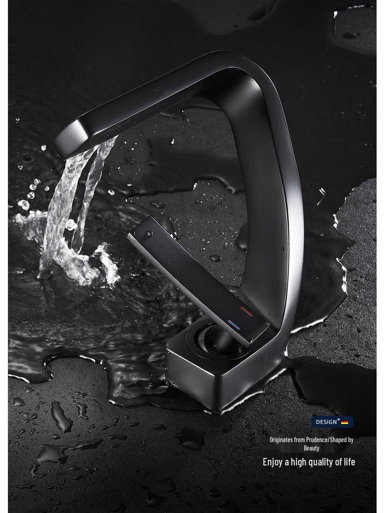 Rubinetto Ottone a Cascata Dorata – Lavabo Lusso a Foro Singolo