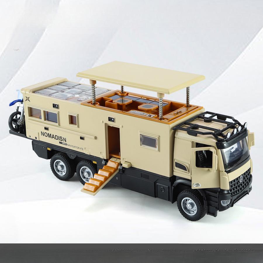 1/24 Scale NOMADISM RV Toy Car Model Alloy Diecasting Pull Back with Sound Light High Simulation Models Vehicles for Child Gifts