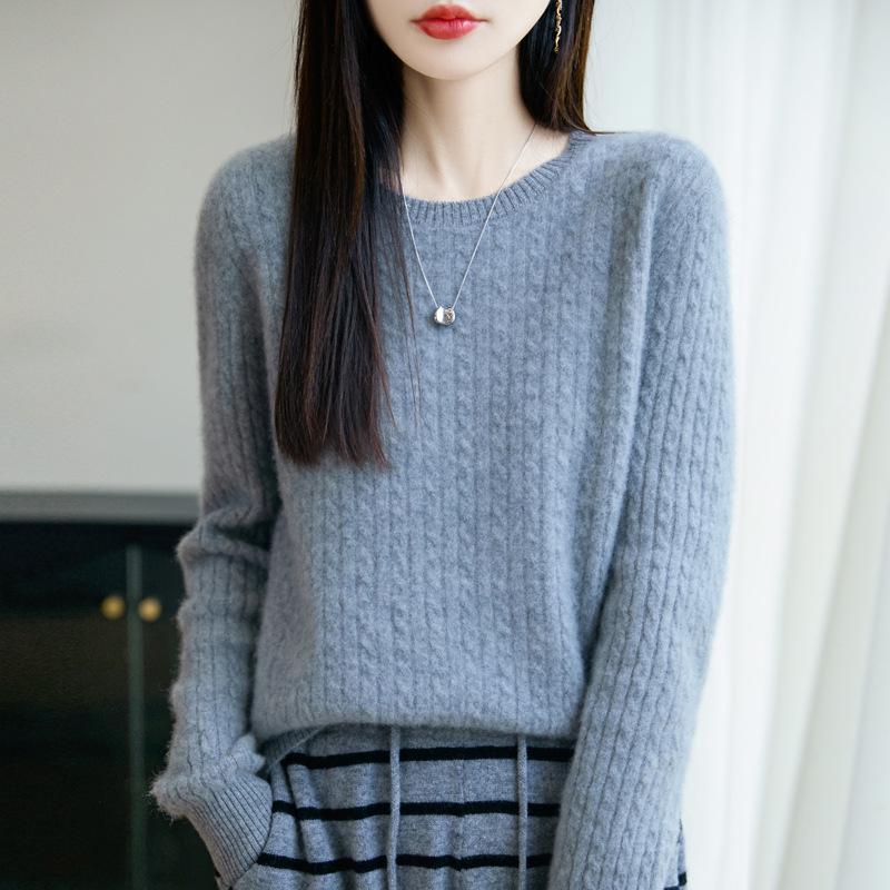Women's 100% Wool Cable Knit Pullover: Loose, Long Sleeve, Round Neck, for Autumn/Winter
