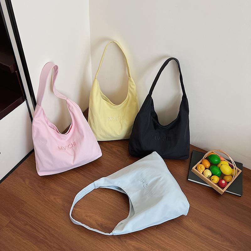 Large-capacity tote bag for women, Korean niche simple letter shoulder bag for commuting to work, large-capacity tote bag