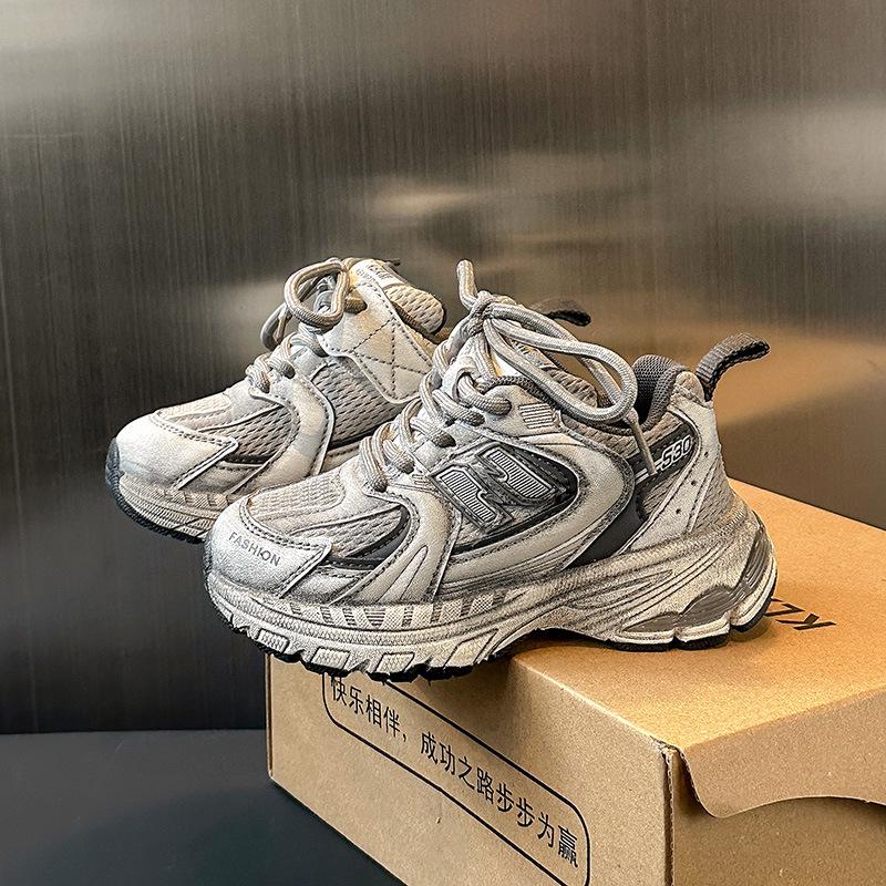 Korean Style Kids' Dad Shoes 2026: Lightweight, Versatile Sneakers for Boys and Girls, Perfect for Spring/Autumn Running and Sports.