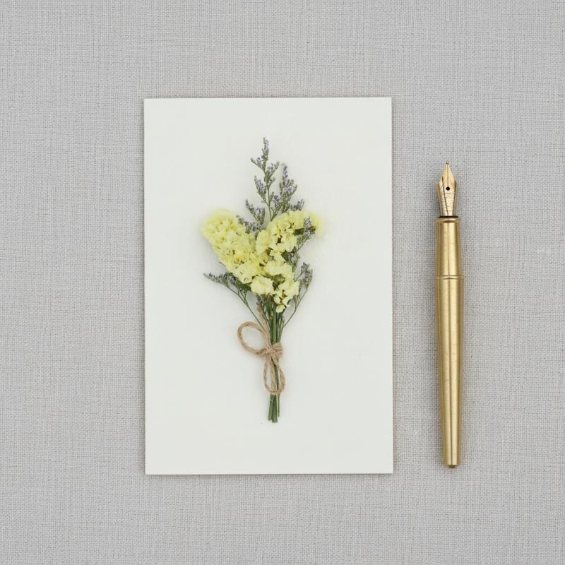 Handcrafted Mini Natural Dried Flower Bouquet 1Pcs Groomsmen Buttonholes for Wedding Bridesmaid Corsage Rustic Decor