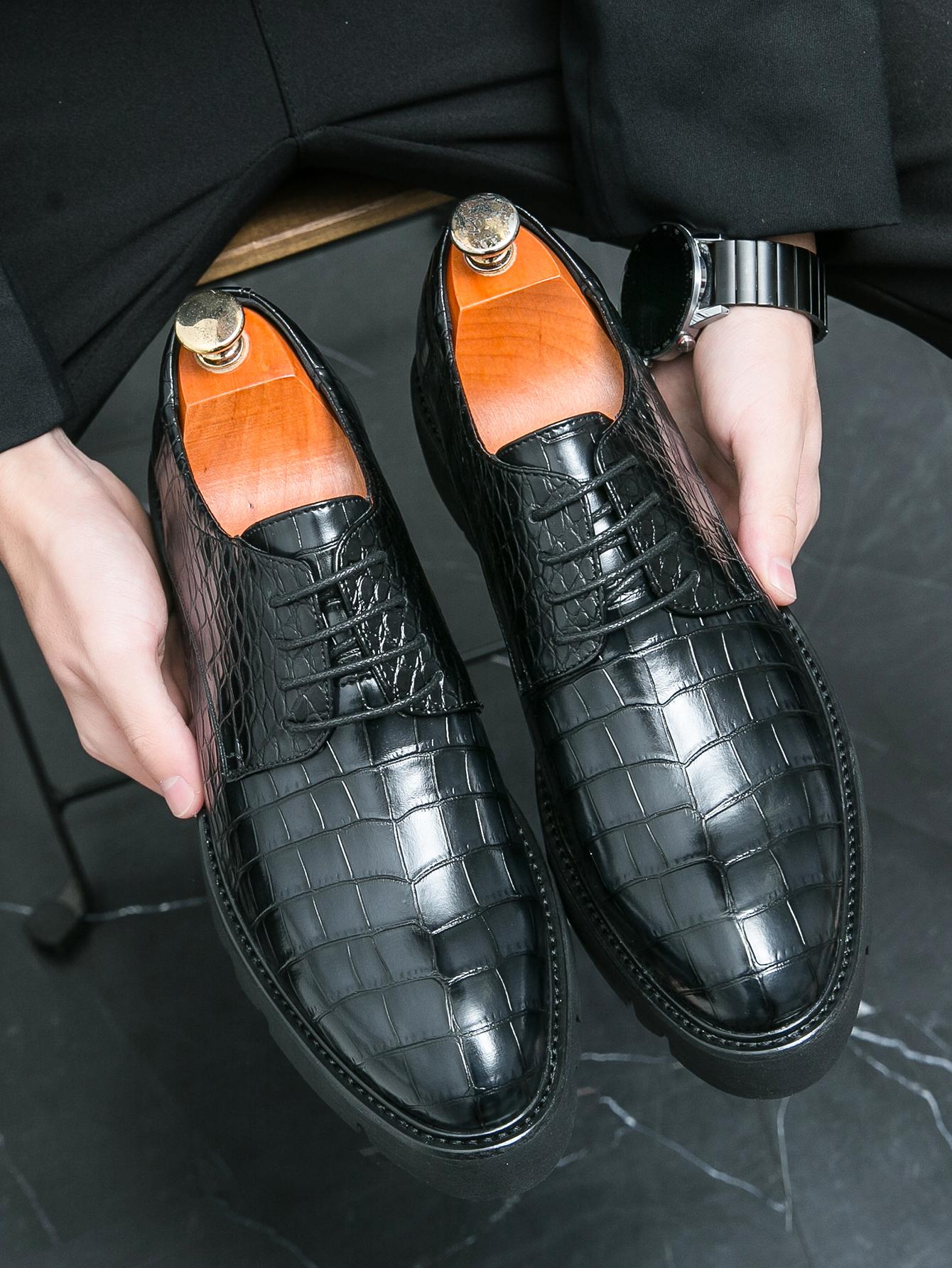 

Весенние новые дизайнерские мужские туфли для вечеринок, туфли с острым носком, туфли для свадебной вечеринки, высококачественные лакированные мужские офисные туфли 38-46 6 чёрный