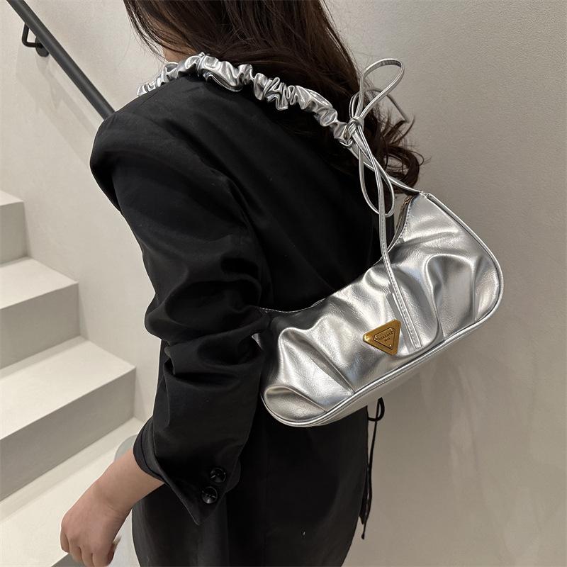 Vintage Solid Color Cloud Shoulder Underarm Bags for Women Textured Ladies Pleated Crossbody Bag Pu Leather Female Hobos Handbag