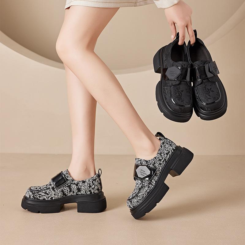 3222 Small Size Casual Shoes Women, Thick Sole Inner Height Increase Women's Velcro Floral Embroidery Women's Shoes