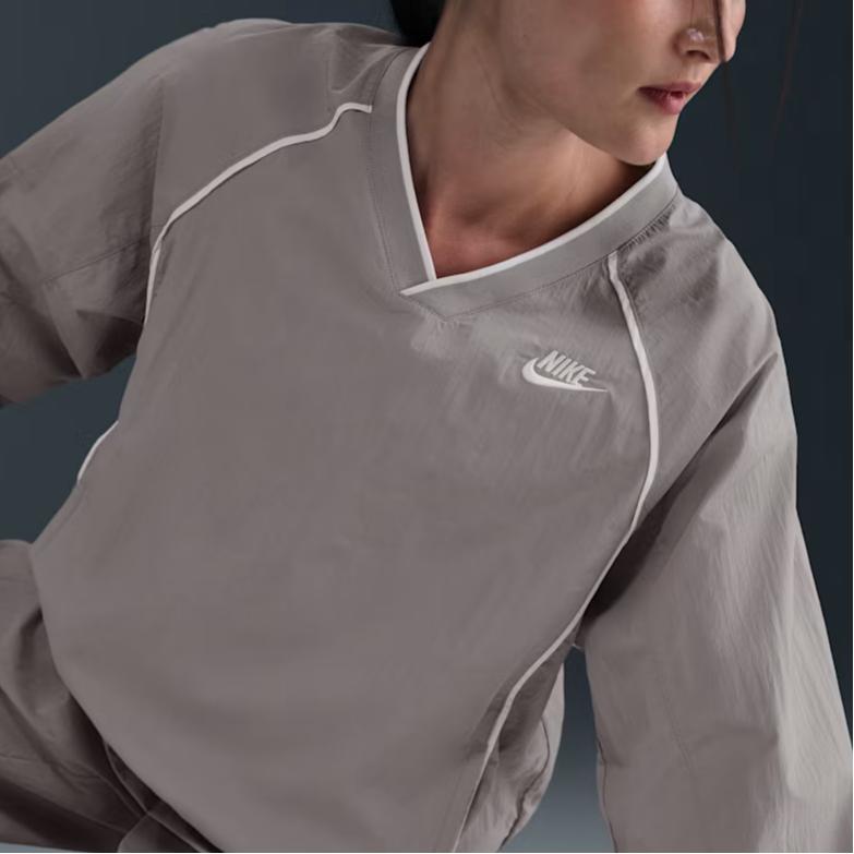 Nike Sportswear Windrunner Soft Skin V-Neck Sweatshirt Women sweatshirt IM7448-009