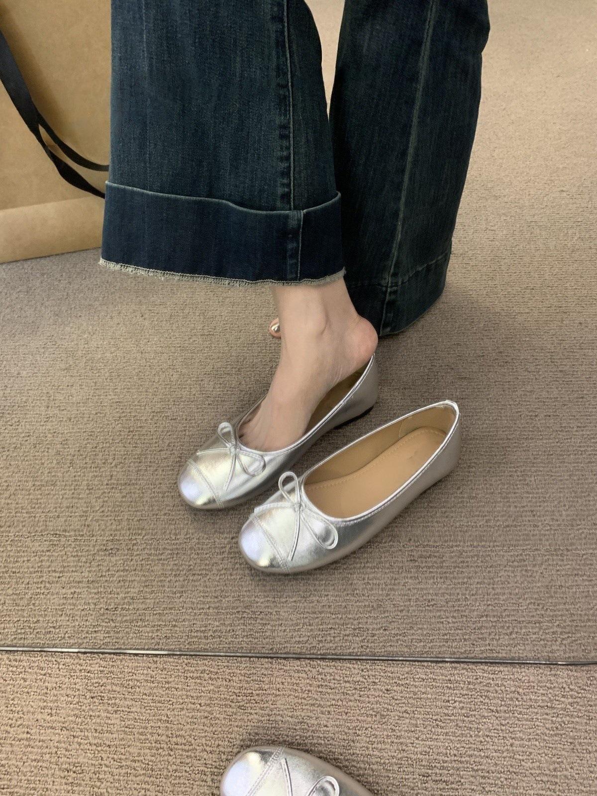 Evening wind silver bow round head light mouth single shoes with skirt fairy suede flat bottom grandma bean ladyshoes 40 серебряный 2670₽