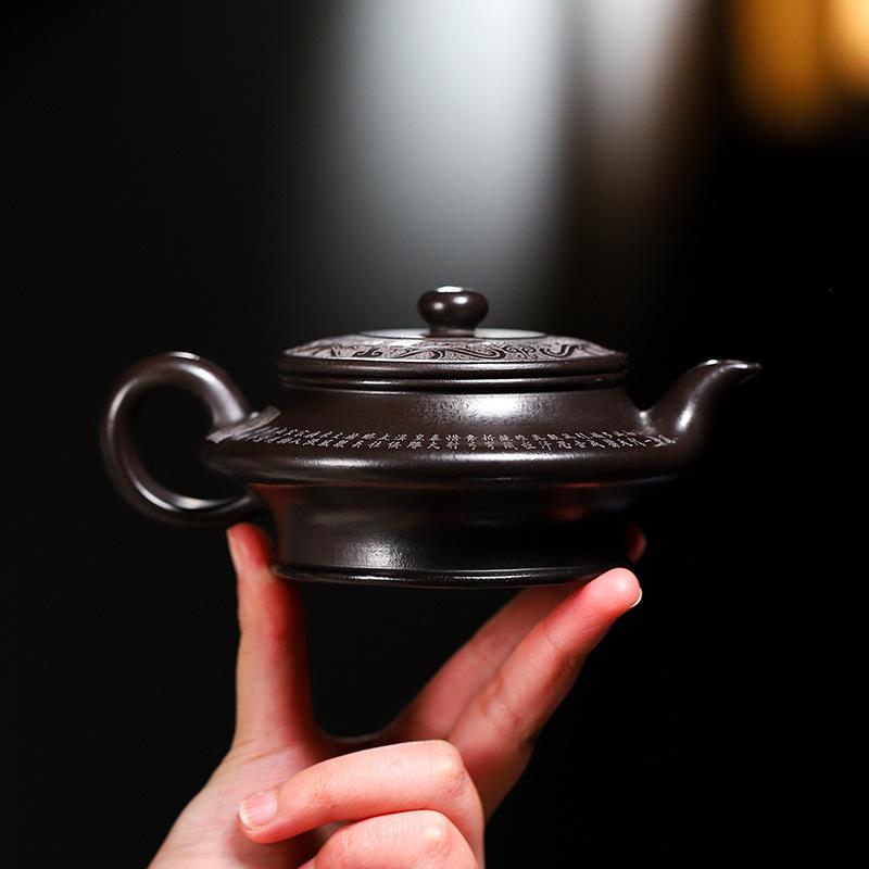 230 ml Yixing Fialové hliněné čajové konvice Umělci Ručně vyráběná konvička Raw Ore Dahongpao Konvice na redukci praženého bahna s infuzérem Čajová sada Zisha