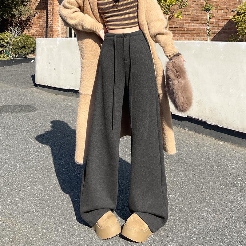 

Autumn/Winter 2025 Women s Velvet High-Waist Wide-Leg Pants: Warm, Loose, Slimming, and Versatile for Casual Wear S