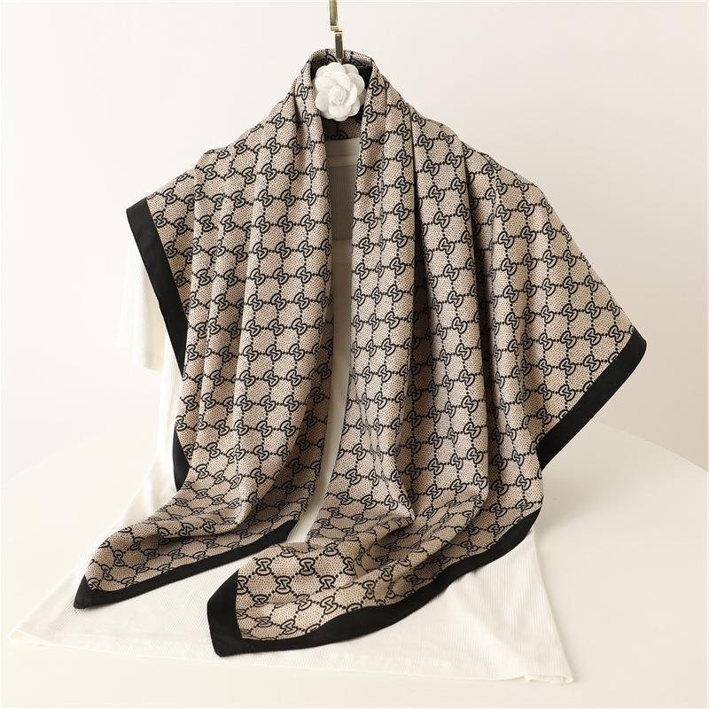 Rhombus Plaid Scarf Twill Silk Large Square Scarf Travel Sunscreen Shawl Decorative Headscarf 91cm Letter Silk Scarf New