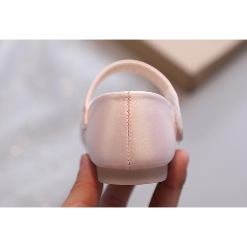 Korean Style Fashion Children's Carrot Embroidered Leather Shoes / Girls' Soft-Sole Princess Shoes / Flat Dance Shoes for Toddlers & Young Children