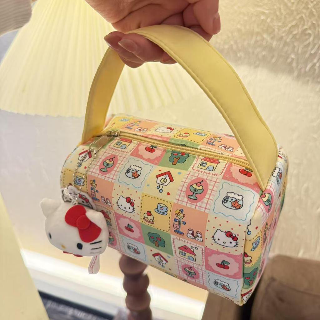 Cartoon Travel Makeup Bag: Portable & Cute Toiletry Storage Handbag for Women