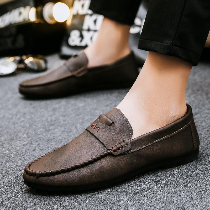 Man Casual Shoe Flat Loafers Black Leather Shoes Men Soft Moccasin Round Toe Fashionable Business Casual Shoes Size 45 Zapatos