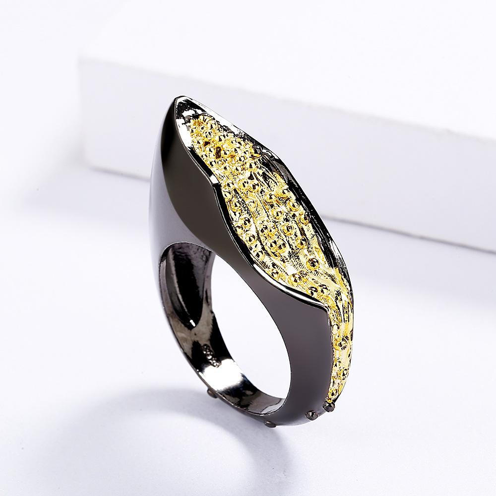 Kreativer geometrischer Gold Schwarzgold Ring Mode schlichter Retro Ring Schmuck Geschenk Cocktailparty für Damen geeignet