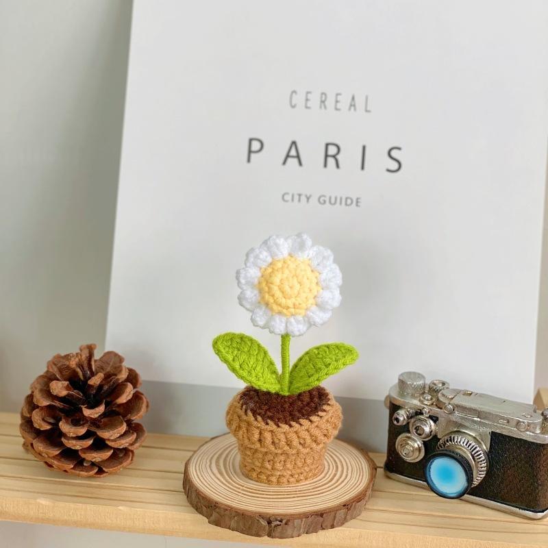 Tulips Crochet Flowers with Potted Cute Knitted Flower Tulips Artificial Palnt Easter Decoration 2025 Office Table Car Decor