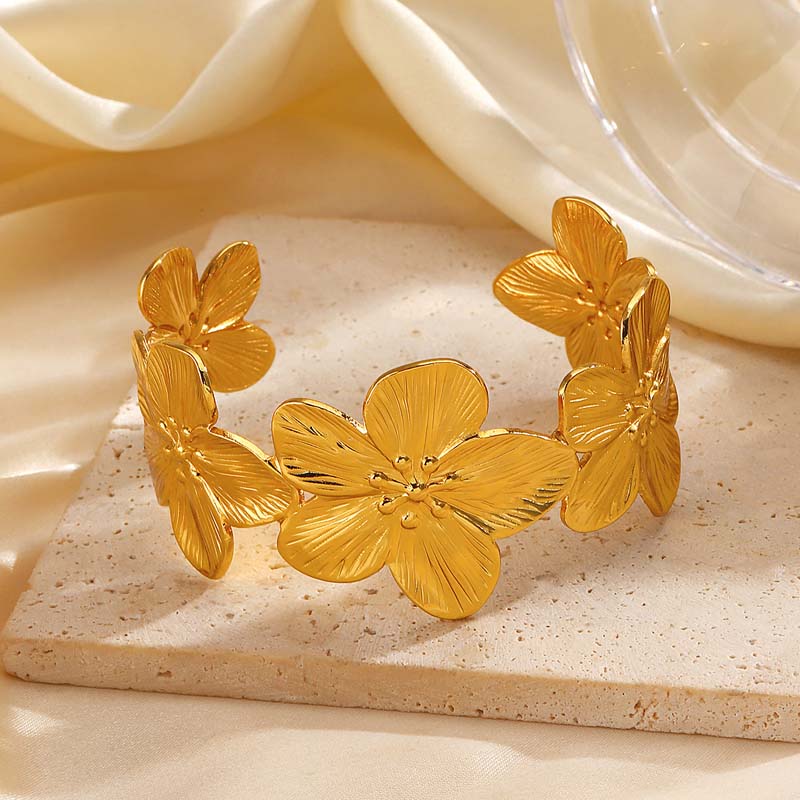 Roestvrij Staal Metaal Holle Bloem Open Armband Voor Vrouwen Vintage Goudkleurige Brede Verstelbare Manchetarmbanden Sieraden Cadeau