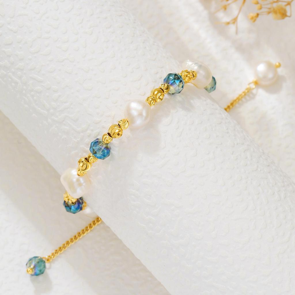 Autumn & Winter Freshwater Pearl Crystal Beaded Bracelet - Elegant Gift for Women & Best Friends