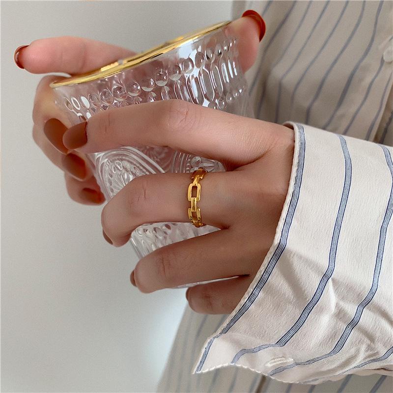 18K Gold Retro Titanium Steel Hollow Chain Ring for Women - Fashionable European American Style