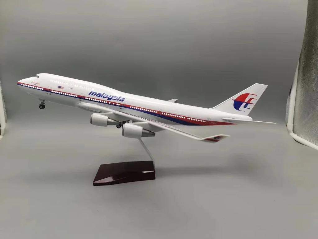 Diecast Resin 47CM Scale Airplane Model 747 B747 Aircraft Simulation Resin Finished Airlines Christmas Souvenir Collection Decor