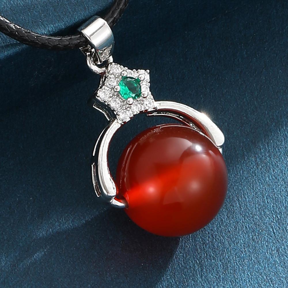 Elegant, exklusivt halsband i svart läder med vaxrep för jadehänge och zirkoniumberlock