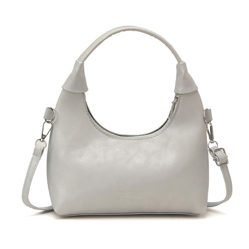A Stylish and Fashionable Single-shoulder Crossbody Bag with A Luxurious Texture for Commuting To Work.