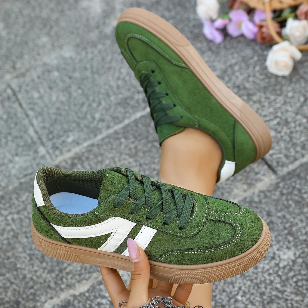 Fashion Women Sneakers Large Size Outdoor Flat Bottom Sneakers Women Fashionable Casual Running Shoes Women Trend Luxury Designer Shoes