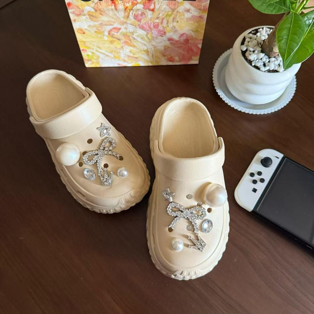 Chic Women's Metallic Pearl Shoe Adornments: Trendy DIY Floral Accessories