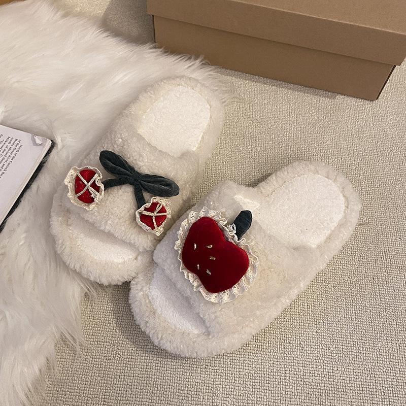 Niedliche kleine Apfel-Kirsch-Flauschpantoffeln Damenbekleidung 2025 Herbst und Winter Zuhause Rutschfest Warm Einwort-Baumwollpantoffeln
