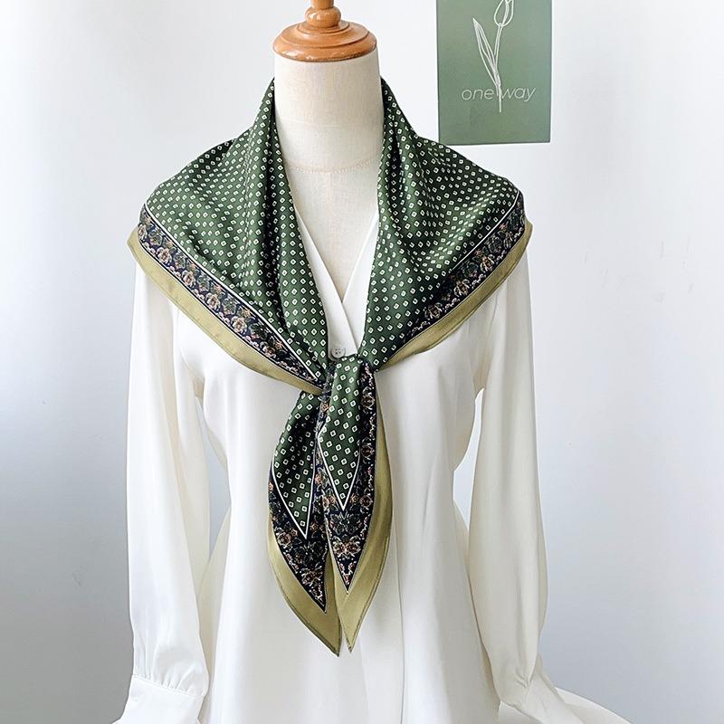 Women All Match Plaid Printed Triangle Neck Scarf Multifunctional Fashion Daily Accessory