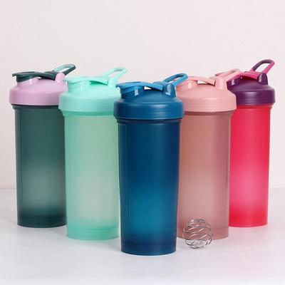Kubek typu shaker 1000 ml, kubek typu shaker 1 l, bardzo duży sportowy kubek na wodę z kulką mieszającą i uchwytem