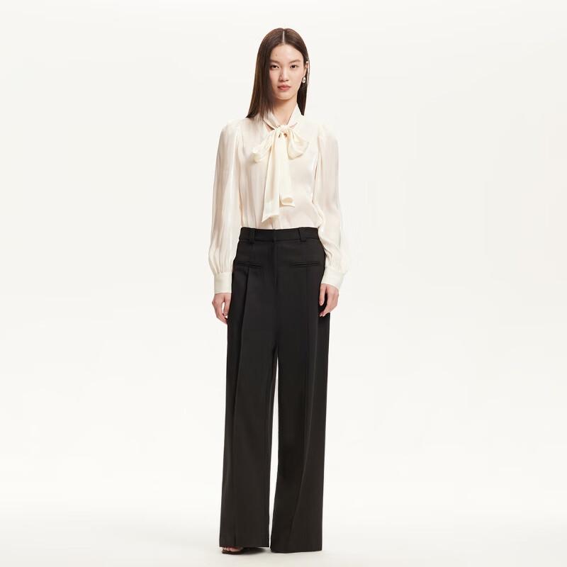 VEROMODA Women's V-Neck Bow-Tie Design Shirt