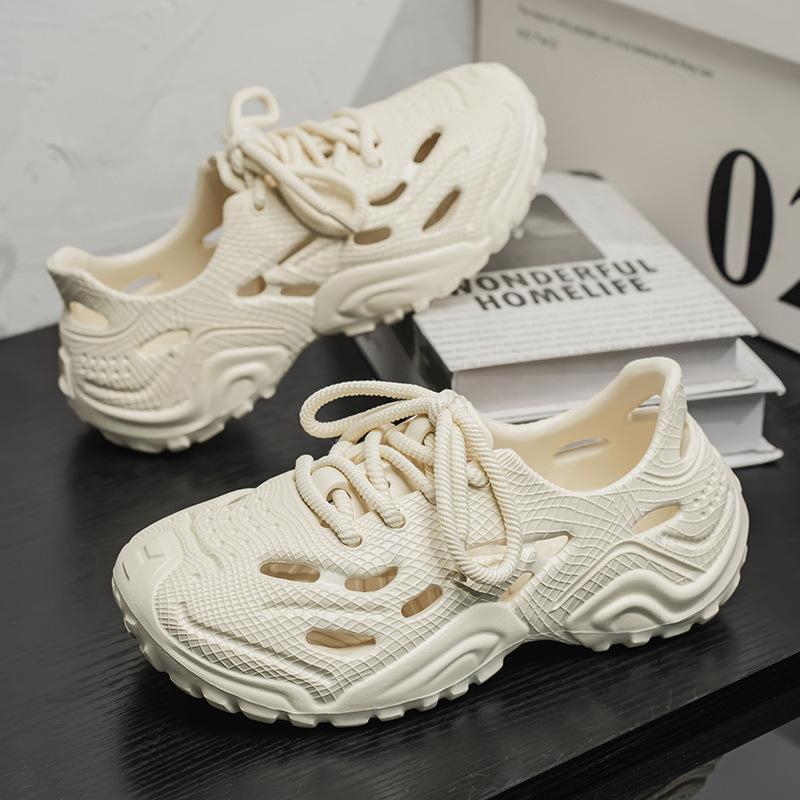 Men's new comfortable and trendy fashion daily casual round head thick sole color matching hole shoes breathable bag head men's shoes