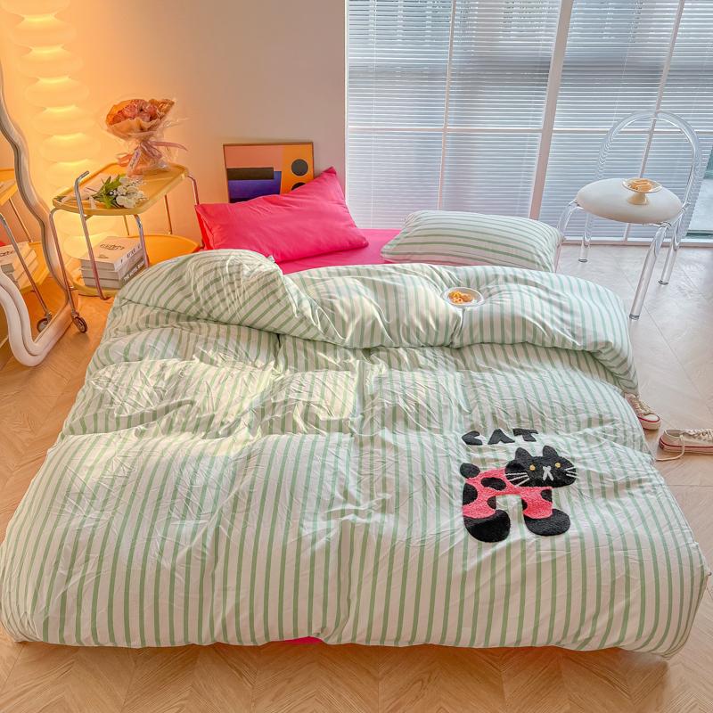 

New Ins Style Striped Bedding Set Thickened Washed Cotton Embroidery Cat Four Piece Set For Girls Bed Sheet Set Duvet Cover 150x200cm 3pcs