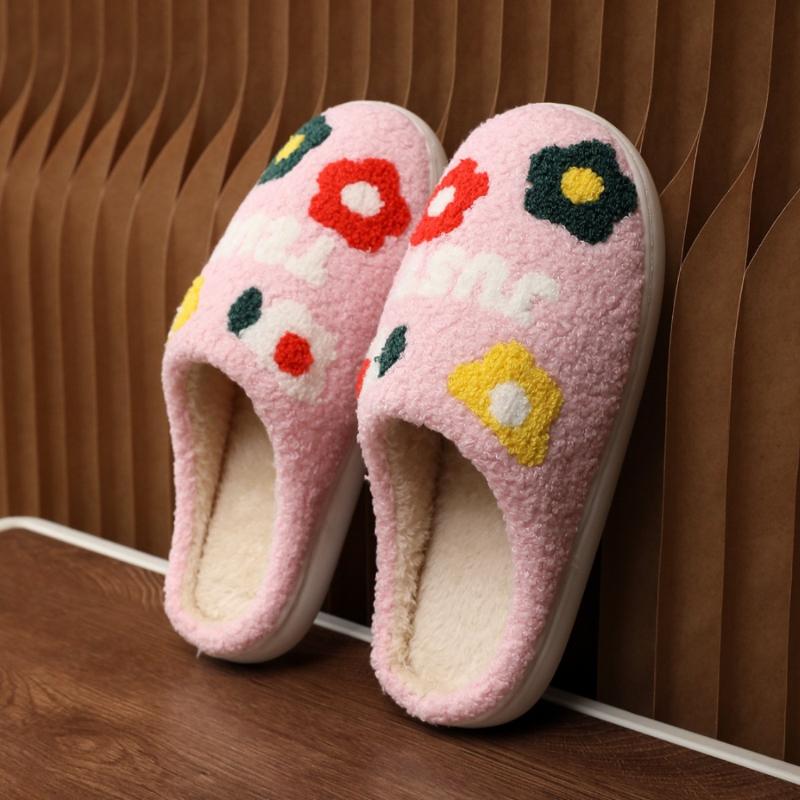 Thick-soled women's thermal cotton slippers with soft soles for home use, anti-slip and warm for winter