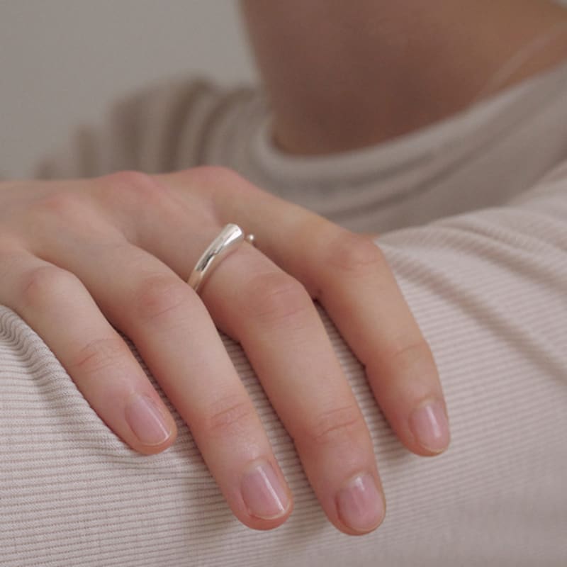 ovbeige [VEI] 925silver PETAL GEM OPEN RING_WHITE QUARTZ