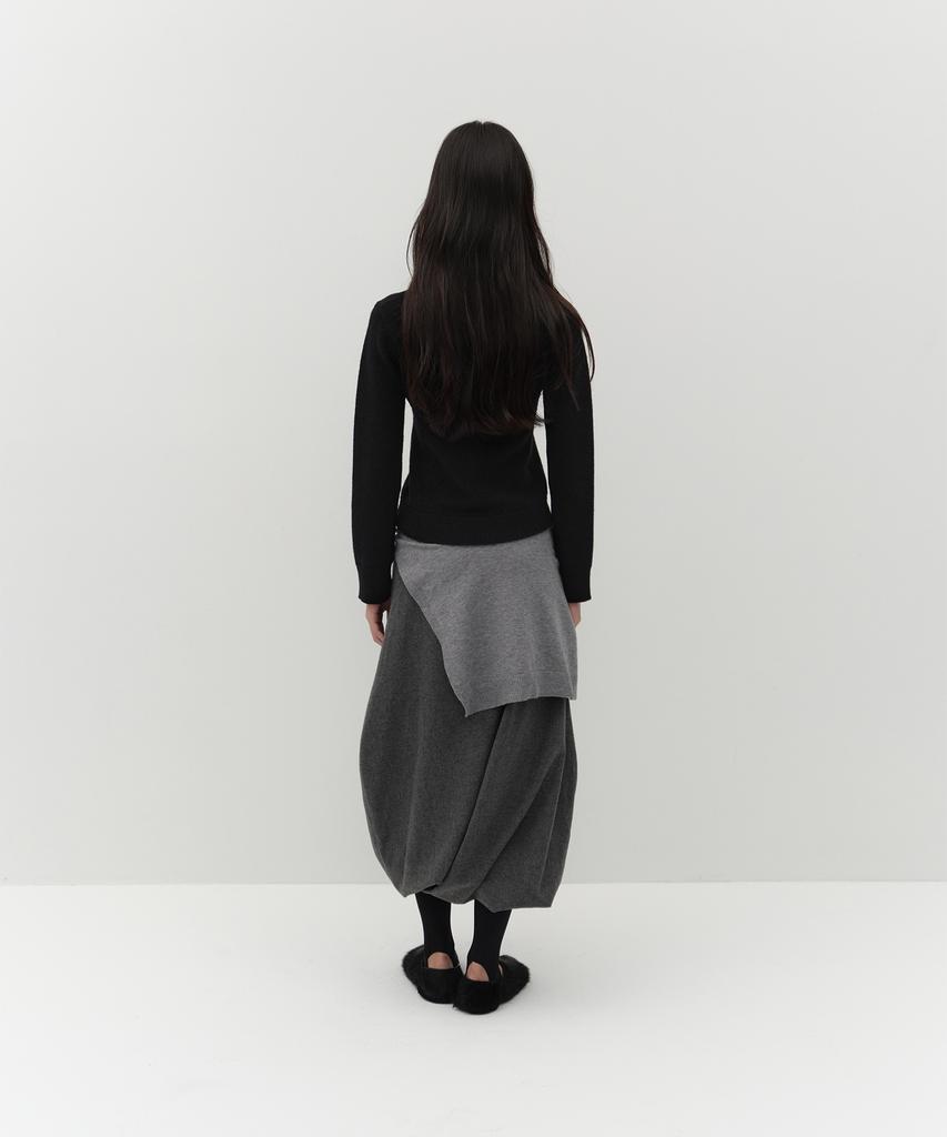 Loutaideu V Neck Collar Knit [Black]