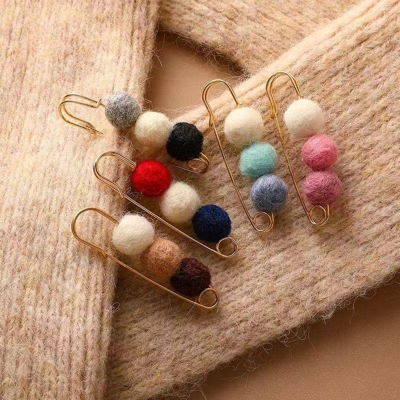 Pompon Cardigan & Sweater Brooch: Anti-Exposure Scarf Pin & Waist-Shaping Buckle