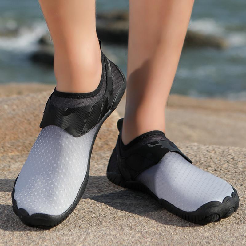 Modă Bărbați Apă Pantofi Desculți Pantofi de Plajă Uscare Rapidă Sandale Sport pentru Drumeții Design Gradient Casual Exterior Confortabili Pantofi de Antrenament