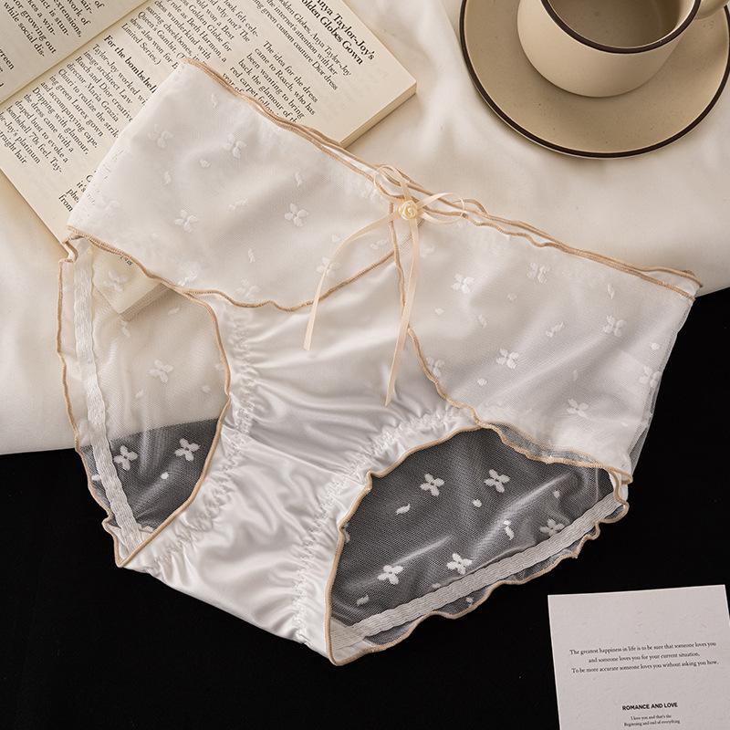 Ladies Spring and Autumn New Chinese Bow Sexy Lace Comfortable Cotton Crotch Panties