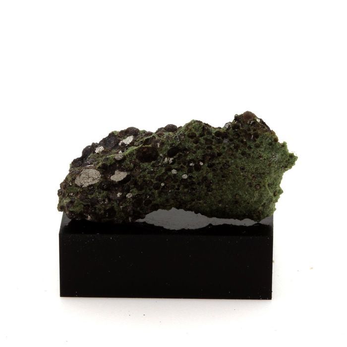 Safflorite 52.4 carats