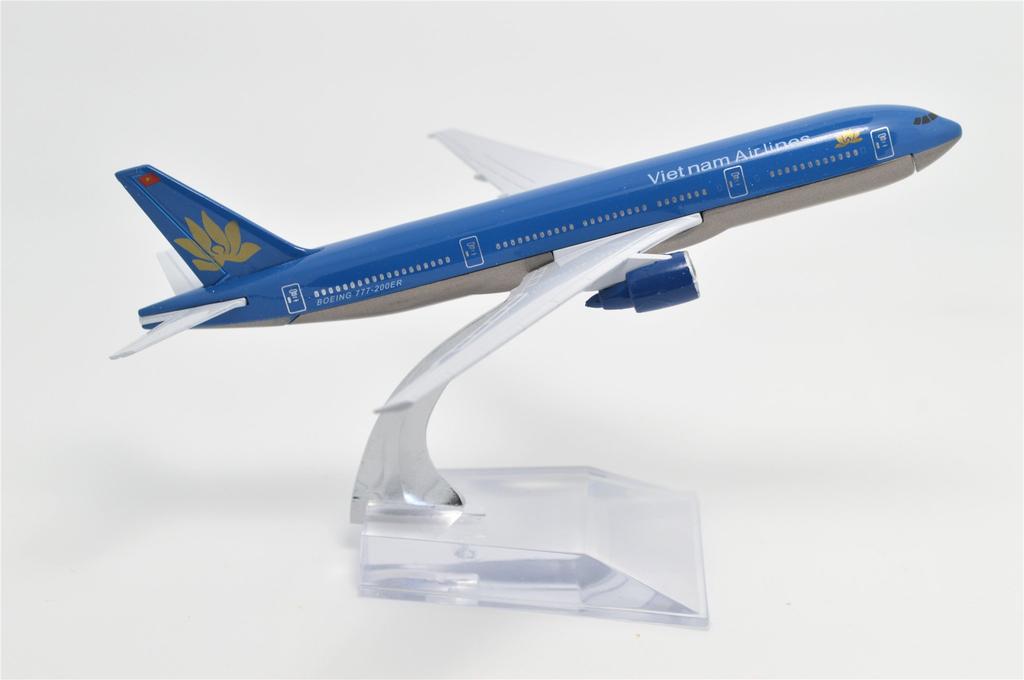 TANG DYNASTY 16cm Vietnam Airlines Boeing B777 Alloy Airplane Model Toy 1/400