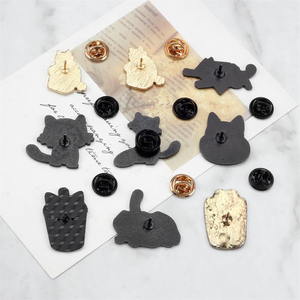 Punk Schwarze Katzen mit Messer Emaille Pins Mode Niedliche Tierbrosche Cartoon Anstecknadel Abzeichen Schmuck Geschenke für Freunde