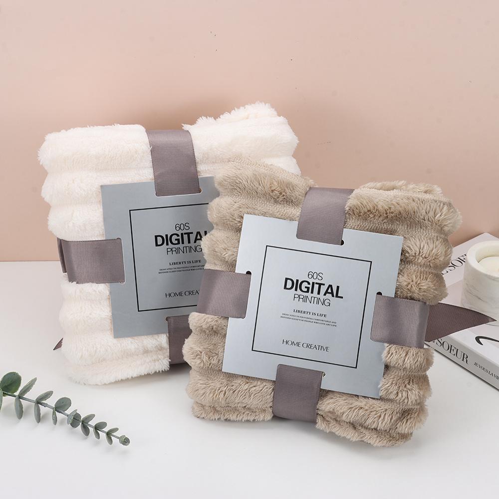 Skin-Friendly Warm Blanket Warm Conditioning Quilt New Throw Blanket